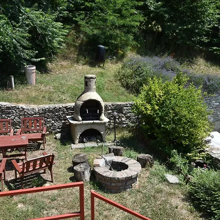 Ulbert Pince Panzio 4*