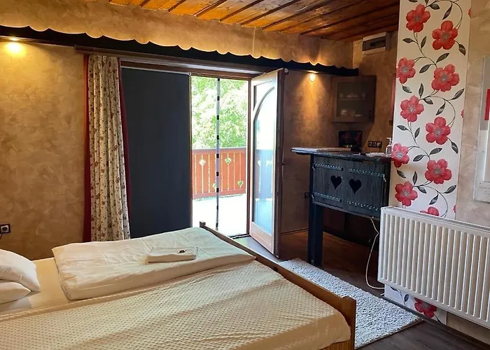 Ulbert Pince Panzio Couette-café 4*