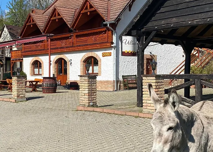Ulbert Pince Panzio Couette-café 4*
